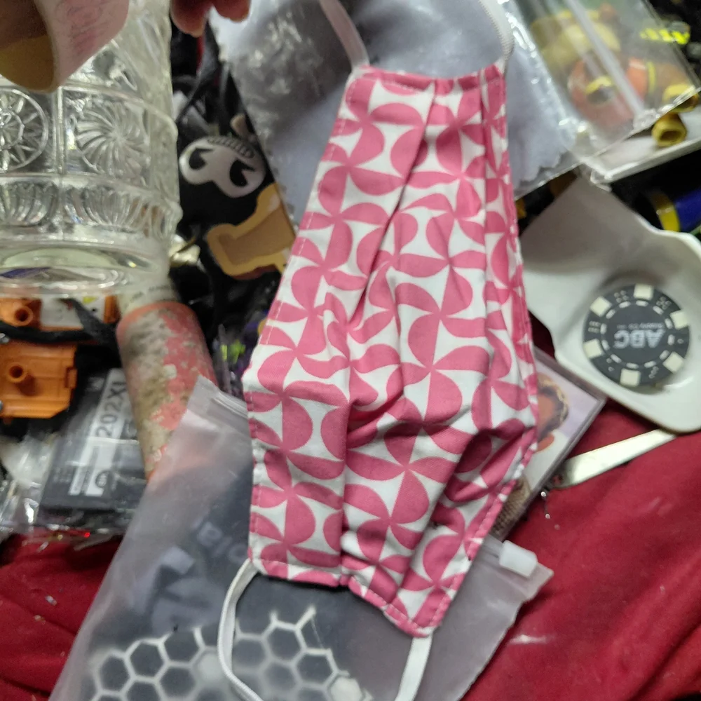 Women's Pink Geometric Face Mask